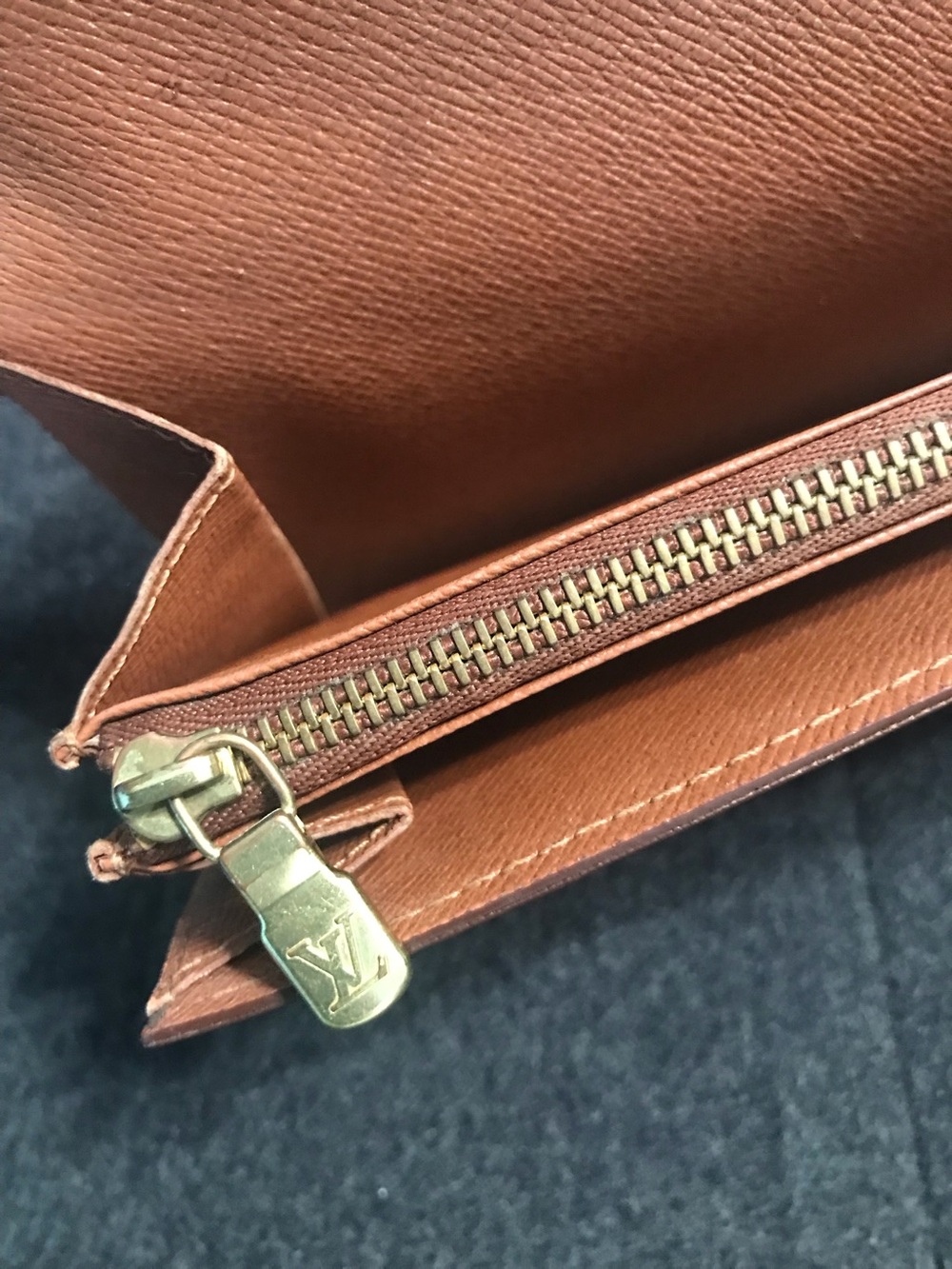 ✅AUTHENTIC LV LONG WALLET MONOGRAM - Picture 5 of 11
